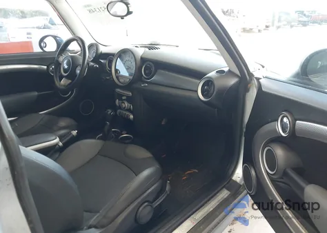 2008 Mini Cooper S из США, поврежденный, VIN WMWMF73548TV35548